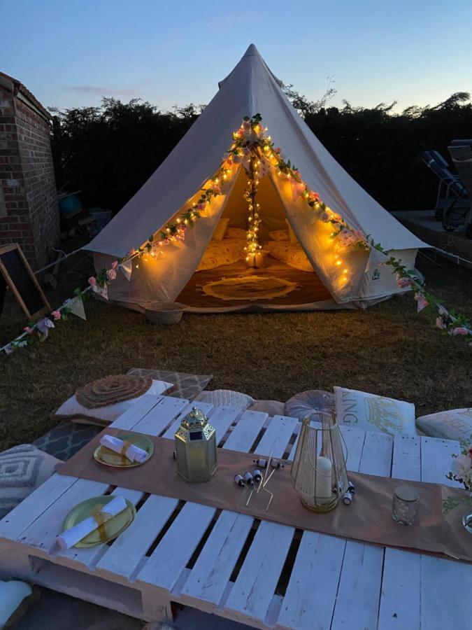 Hotel Country Bumpkins Luxury Glamping Wellingore Exteriér fotografie
